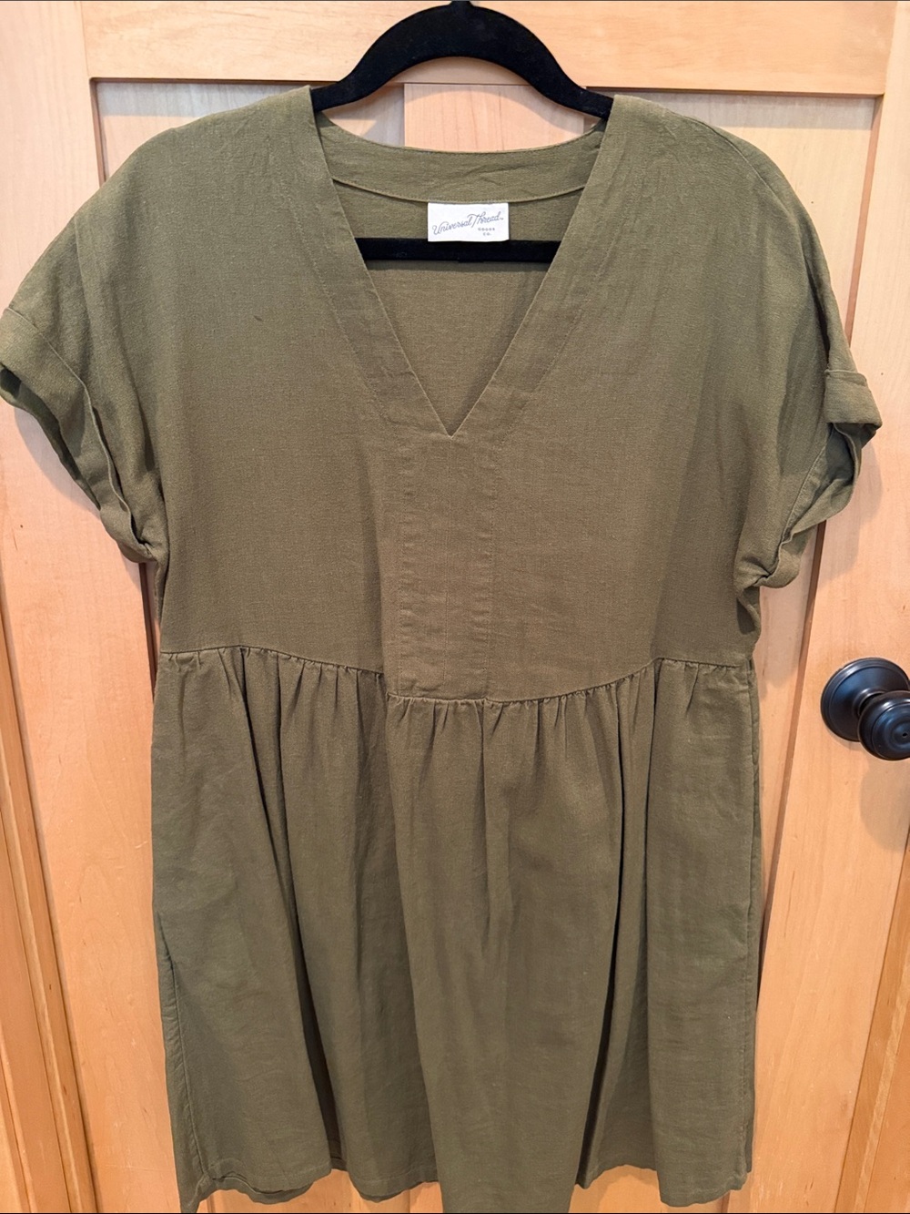 Universal Thread Olive Green V-Neck Short Sleeve Babydoll Dress with pockets!